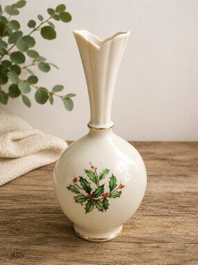 Vintage Lenox Holiday Bulbous Porcelain Vase 8" Ivory Hand-Painted 24K Gold
